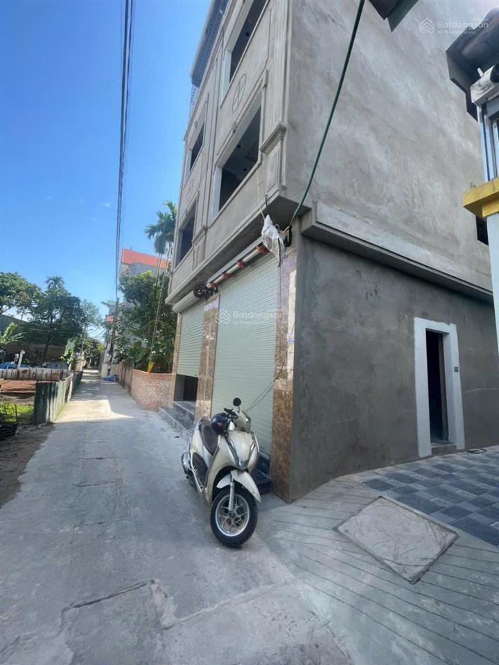 Nhà gần hồ an thắng  biên giang 34m 4 tầng 3,25 tỷ. ngõ thông ô tô qua nhà