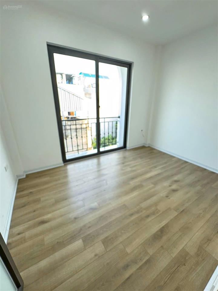 Nhà 4 tầng 32m2 ô tô vào cửa phượng đồng phụng châu chương mỹ