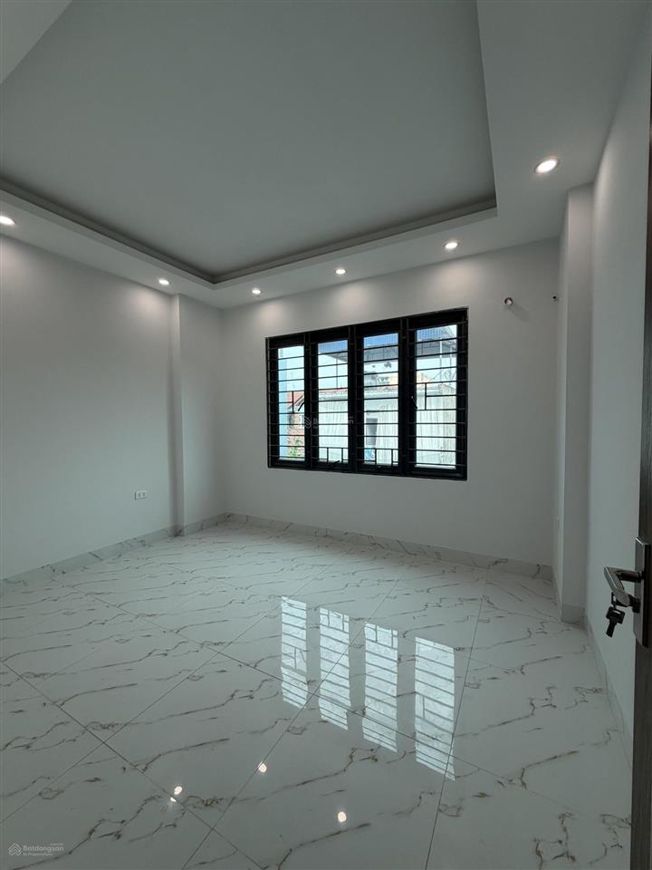 Bán gấp nhà chúc sơn, 4,5 tỷ, 54m2 ngay đường đôi. xây được lập có sân để xe