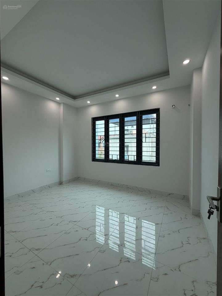 Bán gấp nhà chúc sơn, 4,5 tỷ, 54m2 ngay đường đôi. xây được lập có sân để xe