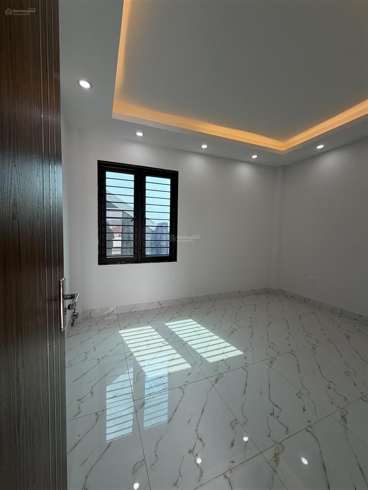 Bán gấp nhà chúc sơn, 4,5 tỷ, 54m2 ngay đường đôi. xây được lập có sân để xe
