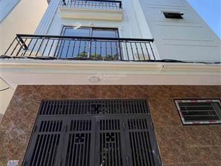Bán nhà tại biên giang, 3,2 tỷ, 32 m2, giá ưu đãi, view đẹp. ngõ thông, ô tô qua nhà.