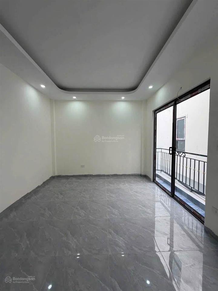 Bán nhà tại biên giang, 3,2 tỷ, 32 m2, giá ưu đãi, view đẹp. ngõ thông, ô tô qua nhà.