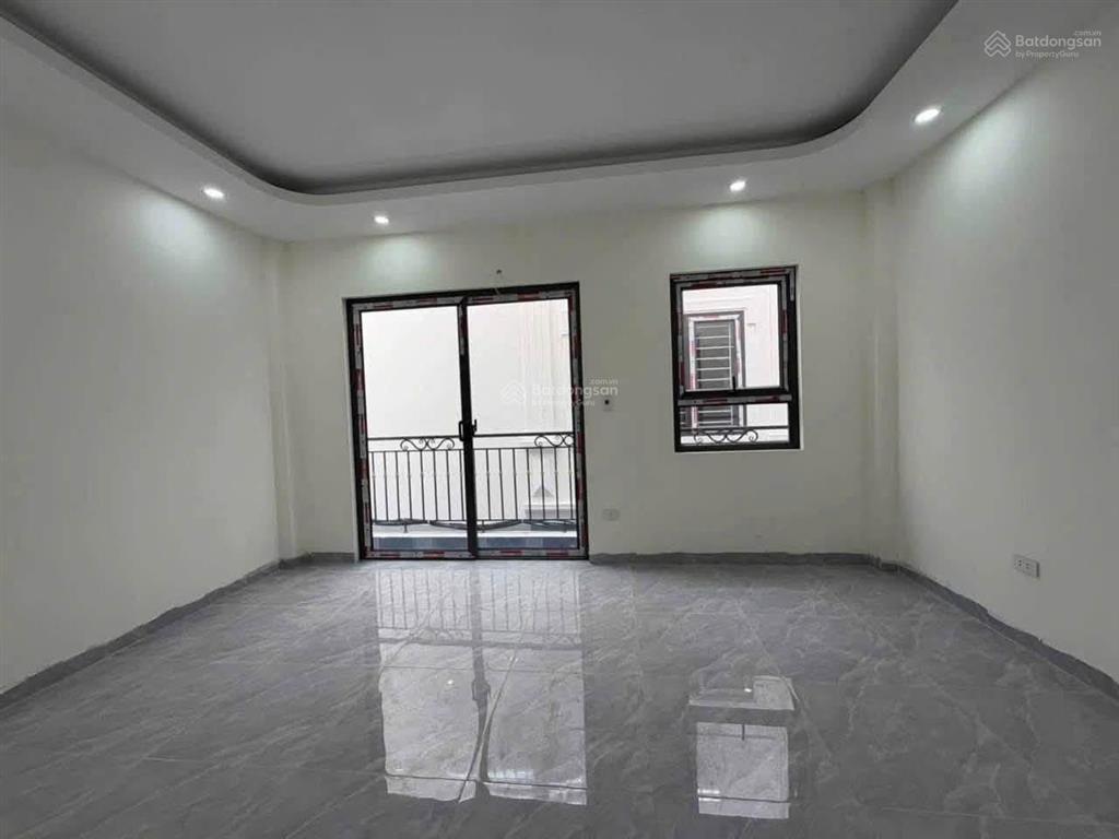 Bán nhà tại biên giang, 3,2 tỷ, 32 m2, giá ưu đãi, view đẹp. ngõ thông, ô tô qua nhà.