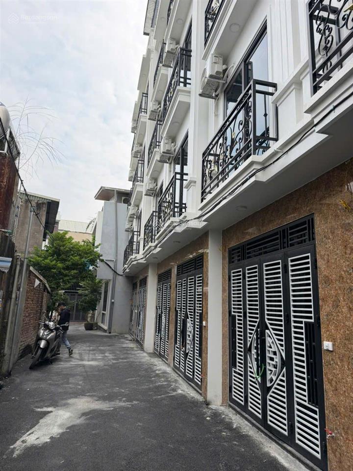Bán đẹp xuất sắc tại đường 6, chúc sơn, ô tô vào cửa ngay đất đấu giá. 3,95 tỷ, 35m2
