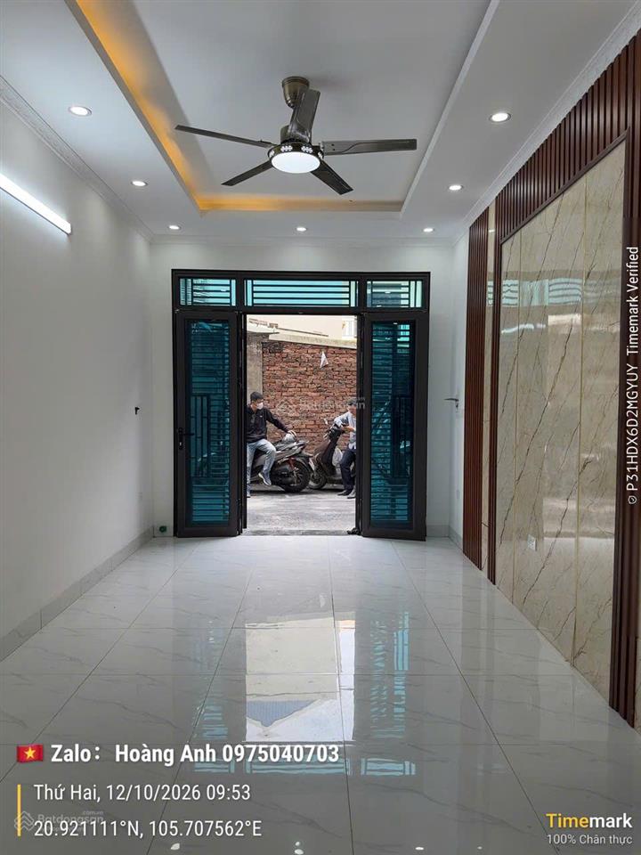 Bán đẹp xuất sắc tại đường 6, chúc sơn, ô tô vào cửa ngay đất đấu giá. 3,95 tỷ, 35m2