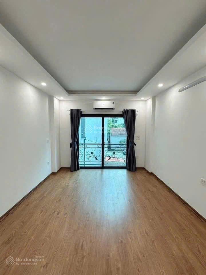Bán đẹp xuất sắc tại đường 6, chúc sơn, ô tô vào cửa ngay đất đấu giá. 3,95 tỷ, 35m2