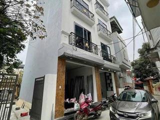 Bán cổ bản, 5,5 tỷ, 40m2, 3pn, 4wc, pháp lý đầy đủ, mặt tiền rộng, lô góc thang máy, ô tô vào cửa.