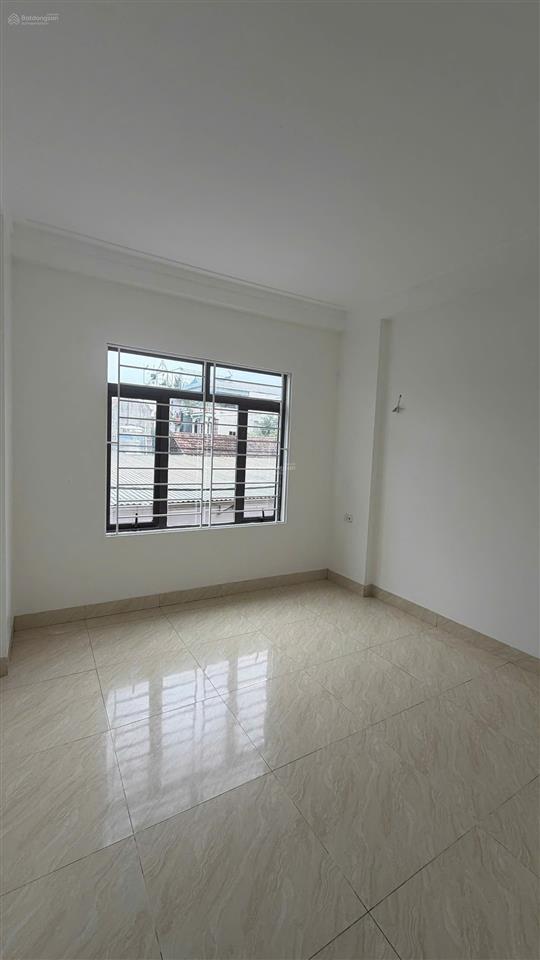 Bán nhà riêng 4,55 tỷ, 38m2, 3pn, 3wc đường nhân huệ, yên nghĩa lô góc ngõ thông, ô tô qua nhà