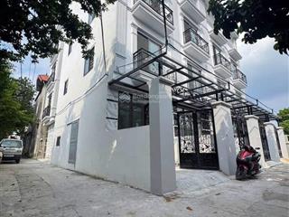 Nhà mặt ngõ, ô tô vào tận nơi tại phụng châu  diện tích 40 m2 xây dựng 4 tầng có sân cổng riêng