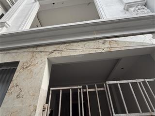 Bán nhà riêng tại lê trọng tấn, 8,6 tỷ, 32m2, lô góc, thang máy full nội thất