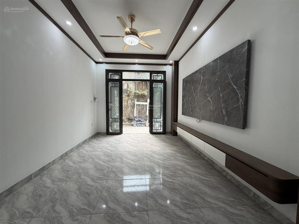 Bán nhà riêng tại phụng châu, 3,5 tỷ, 31 m2, 3pn, 3wc, 4 tầng