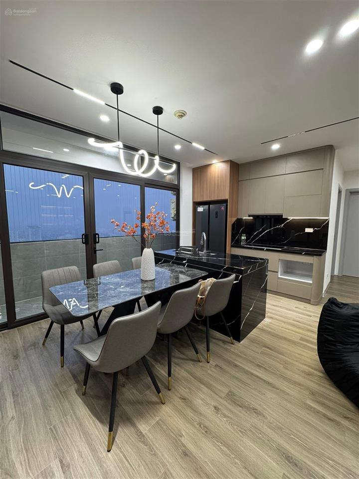 Bán căn góc 3pn toà 24 nguyễn khuyếnban công đông nam siêu mát. dt 94m2 3pn, 2vs. nhà đẹp. full đồ