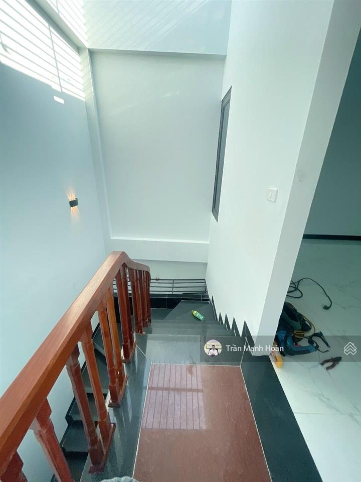 Chính chủ bán nhà 4tx39m2 đại linhtrung vănnam từ liêm. ngay lê quang đạo. ôtô đỗ gần. giá 7tỷ9