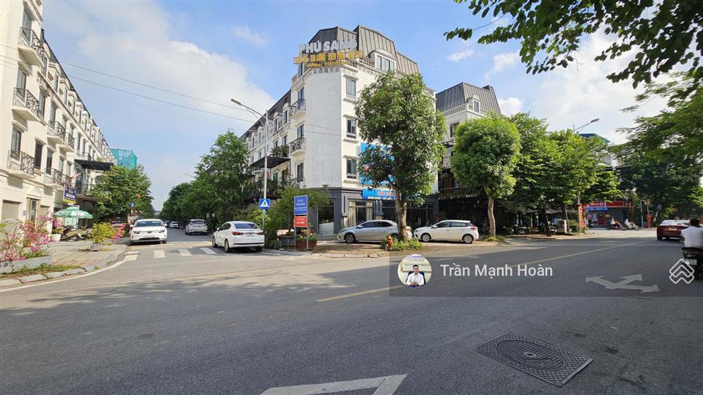 Tôi cần bán gấp nhà 5t thang máy văn la, phú la ngay chợ văn la và cột đồng hồ vp, ôtô tránh. 16tỷ8