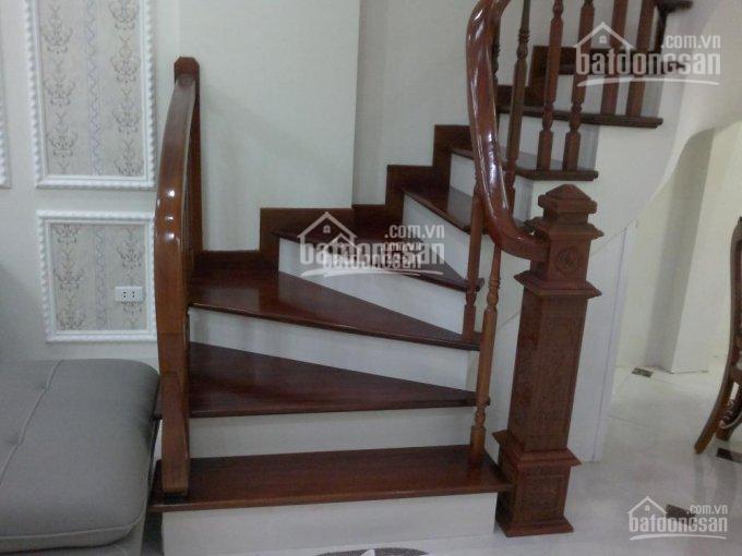 Tôi cần bán gấp nhà 5t thang máy văn la, phú la ngay chợ văn la và cột đồng hồ vp, ôtô tránh. 16tỷ8