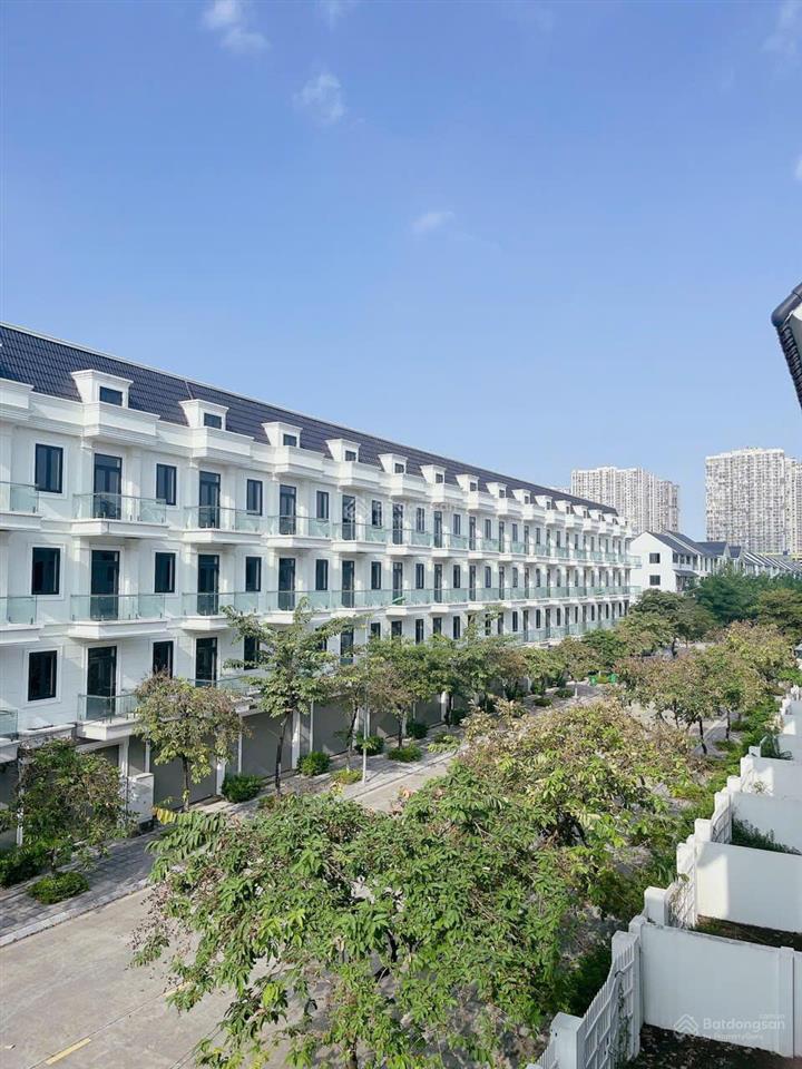 Cho thuê mặt bằng geleximco lê trọng tấn đã có sẵn nền bê tông, điện 3 pha giá chỉ 10tr/tháng