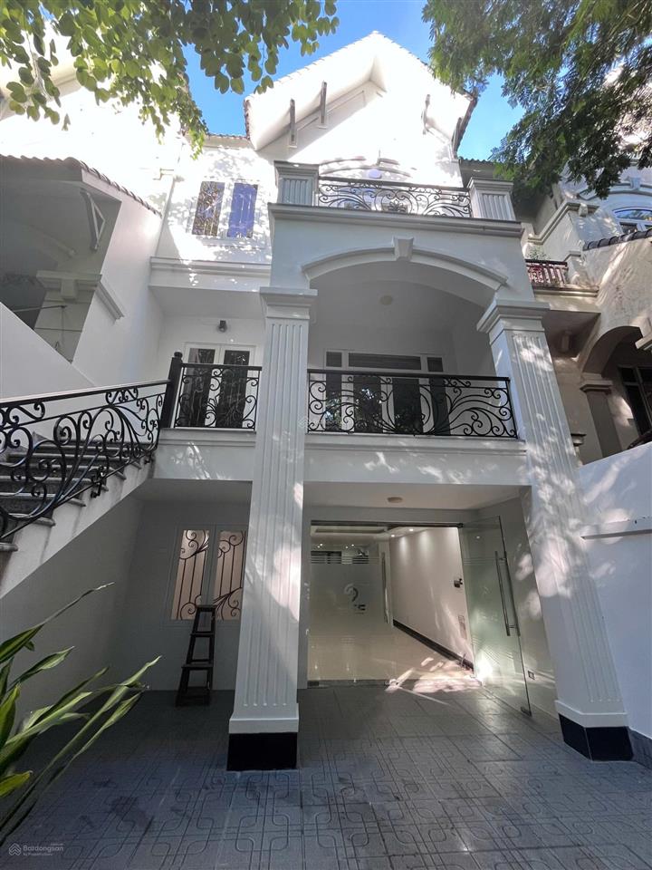 Cho thuê nhà 120m² hoàn thiện mới tinh full nội thất vào ở ngay