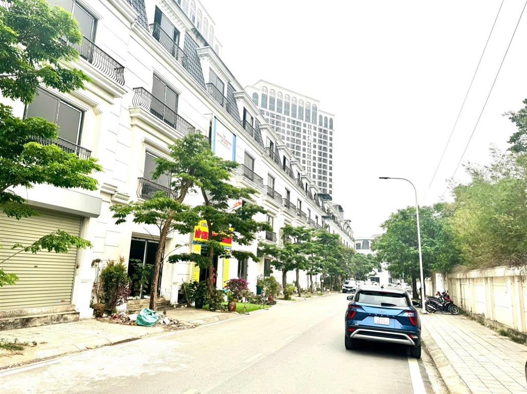 Bán căn liền kề sẵn sổ kinh doanh đẹp kđt vci vĩnh yên  0973 612 ***