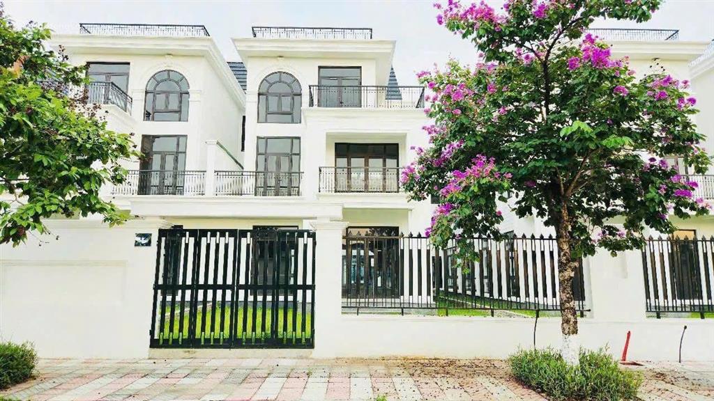 Cần tiền bán gấp 14,x tỷ biệt thự hud me linh central