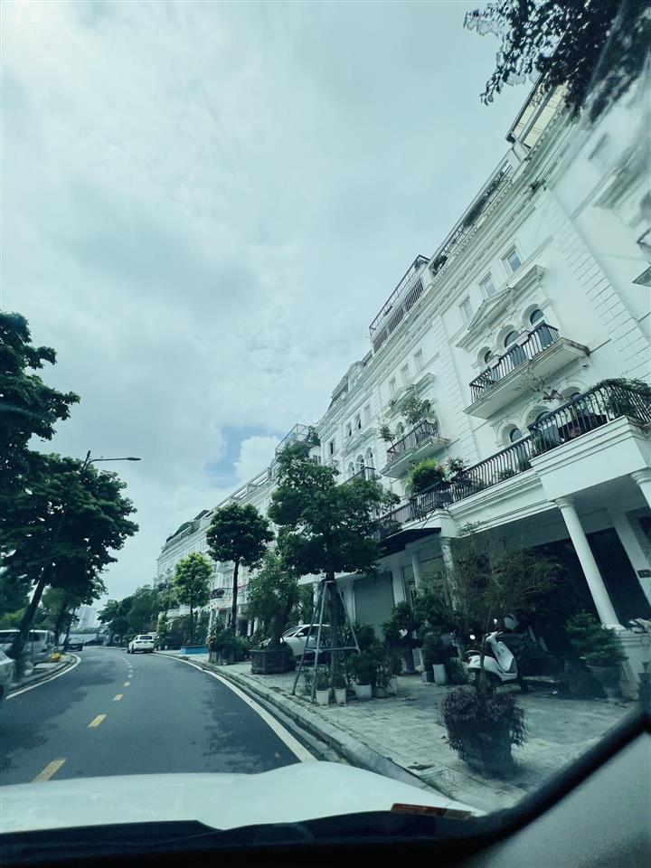 Bán lk louis city, dt 96m2 mặt tiền 6m, giá 25 tỷ.  0931 133 ***