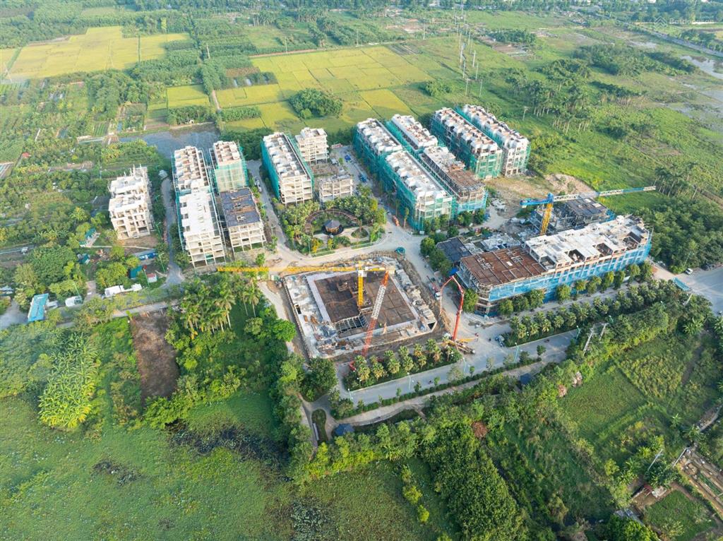 Gấp bán gấp căn liền kề 100m2 tại dự án green little town cổ bi. giá rẻ hơn thị trường 2 tỷ