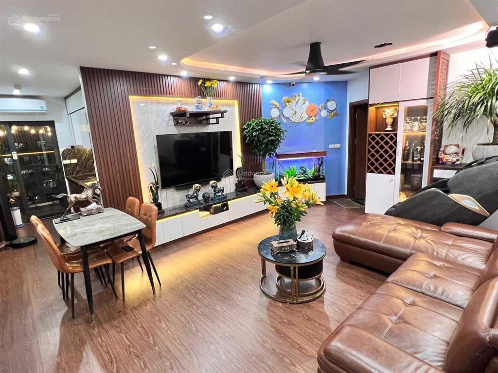 Cần bán 80m2 chung cư usilk city, 2 ngủ nội thất, giá 5.6 tỷ