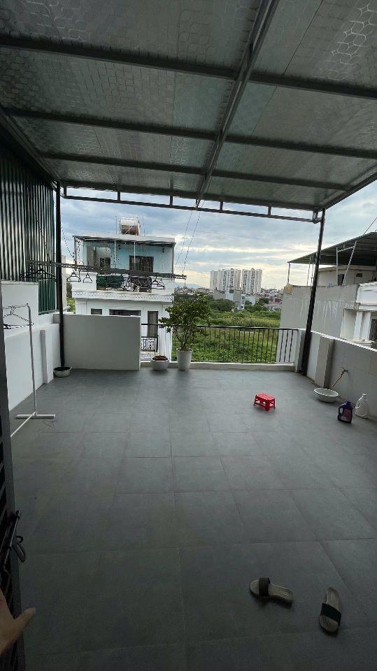 Chính chủ bán nhà phân lô 5 tầng 50m2 MT 5,4m thiết kế hiện đại sổ đỏ gần chợ Văn La, Văn Phú