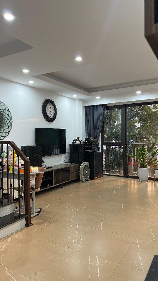Chính chủ bán nhà phân lô 5 tầng 50m2 MT 5,4m thiết kế hiện đại sổ đỏ gần chợ Văn La, Văn Phú