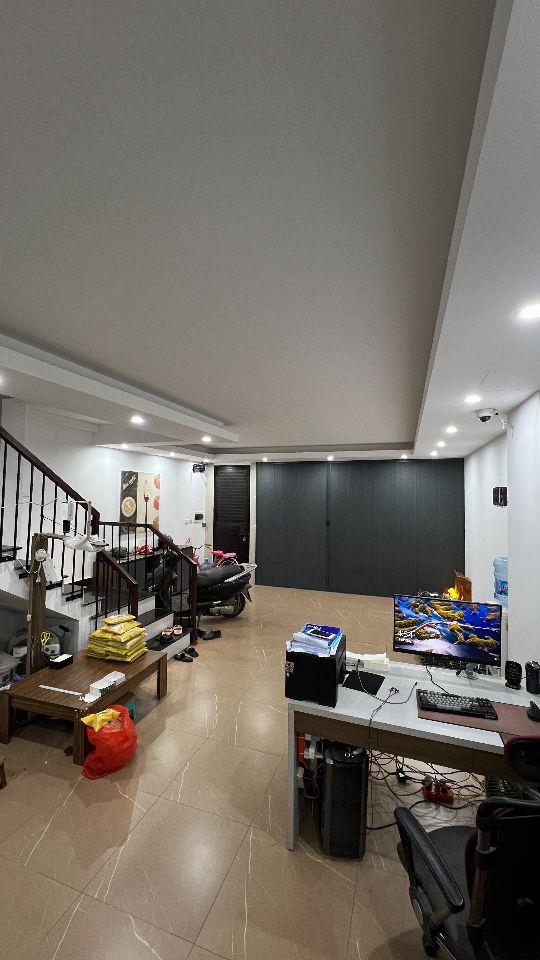 Chính chủ bán nhà phân lô 5 tầng 50m2 MT 5,4m thiết kế hiện đại sổ đỏ gần chợ Văn La, Văn Phú