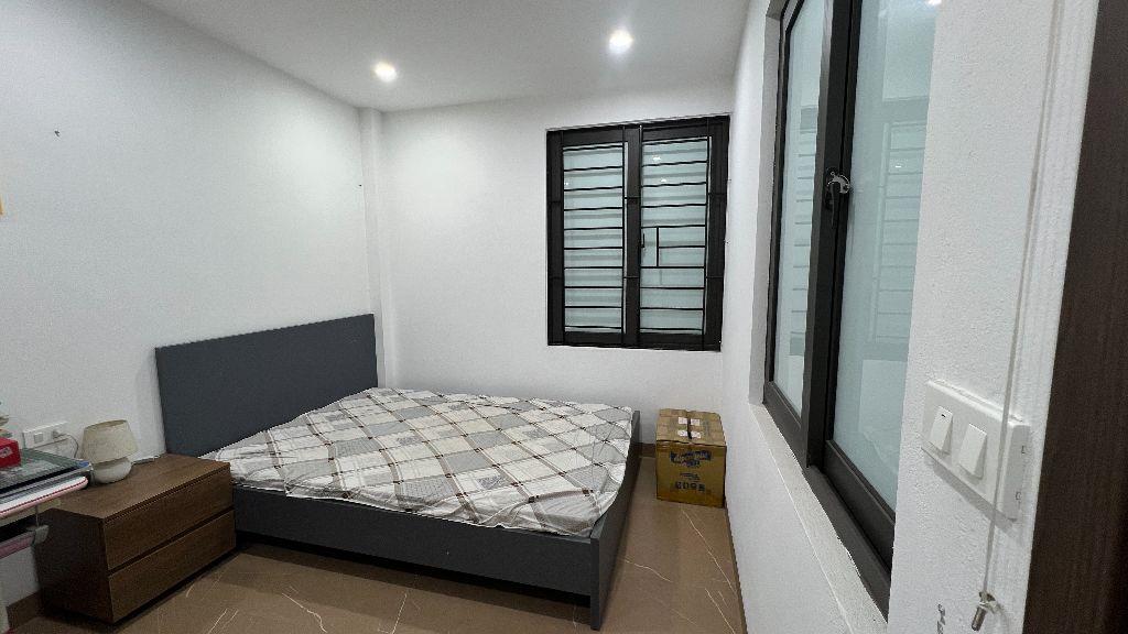 Chính chủ bán nhà phân lô 5 tầng 50m2 MT 5,4m thiết kế hiện đại sổ đỏ gần chợ Văn La, Văn Phú