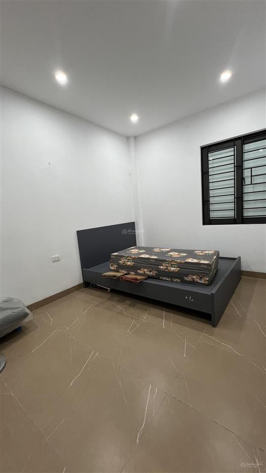Chính chủ bán nhà phân lô 5 tầng 50m2 mt 5,4m thiết kế hiện đại sổ đỏ gần chợ văn la, văn phú