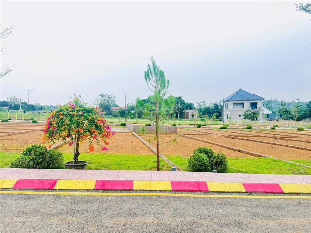 Bán đất sát đại học tại hòa lạc chỉ hơn 2 tỷ/100m2 full thổ gần metro