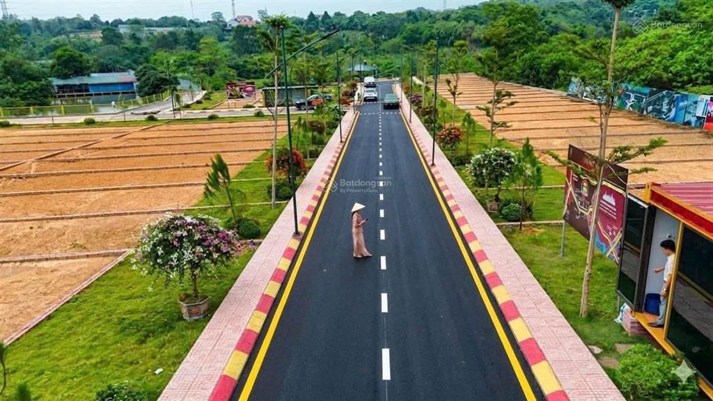Bán đất sát đại học tại hòa lạc chỉ hơn 2 tỷ/100m2 full thổ gần metro