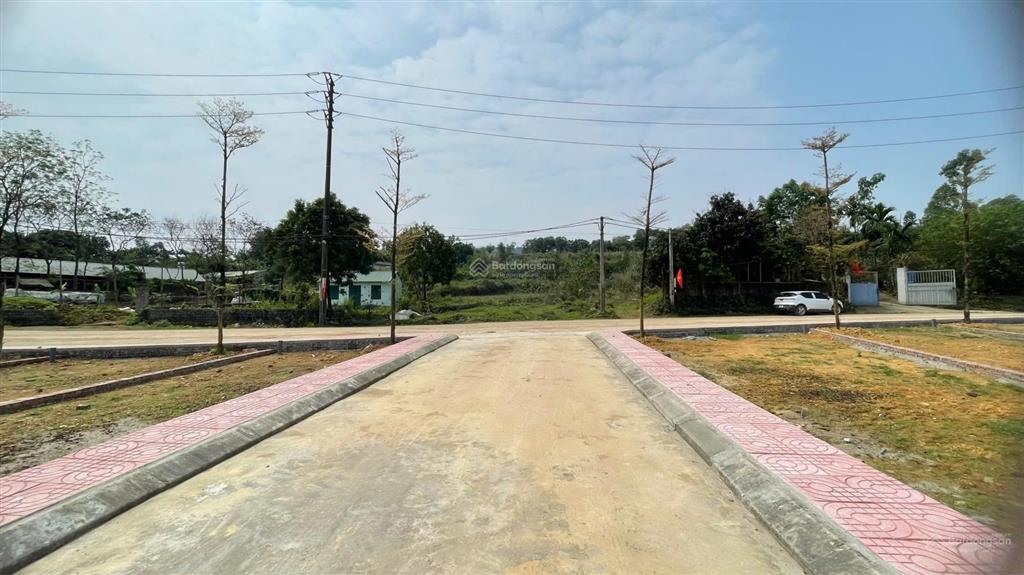 Tôi bán lô đất xuất ngoại giao giá chỉ từ 2tỷ4/100m2 lô thường và lô góc sát ql21 đường to 68m