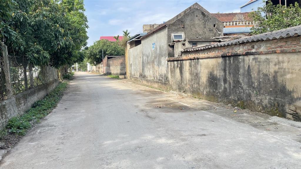 Chính chủ bán lô đất gần hồ đồng mô, sát tỉnh lộ 416. giá đầu tư 1,8 tỷ, sẵn sổ, full thổ