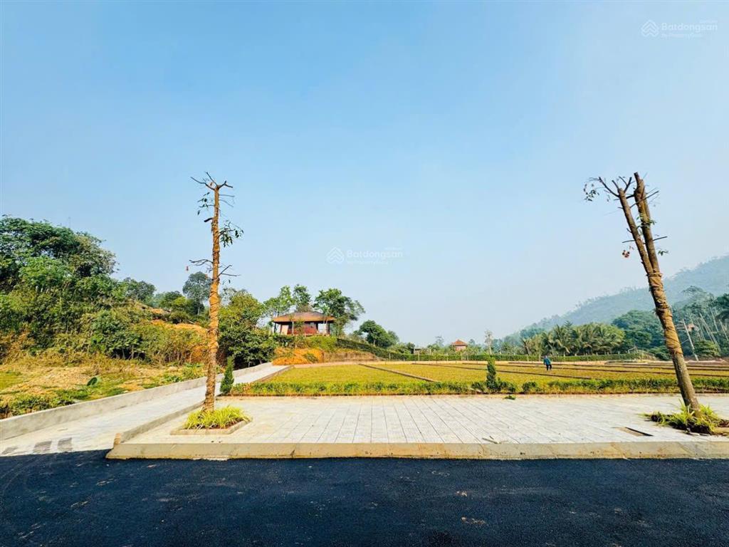 Chính chủ bán lô góc bt lõi đô thị hòa lạc đường to rộng mt 12m gần giá 16tr/m2 sẵn sổ view đẹp