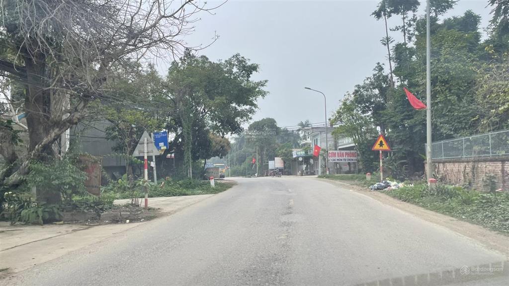 Cần tiền bán đất ngay mặt đường trục chính liên xã 4 ô tô tránh chỉ 12tr/m2