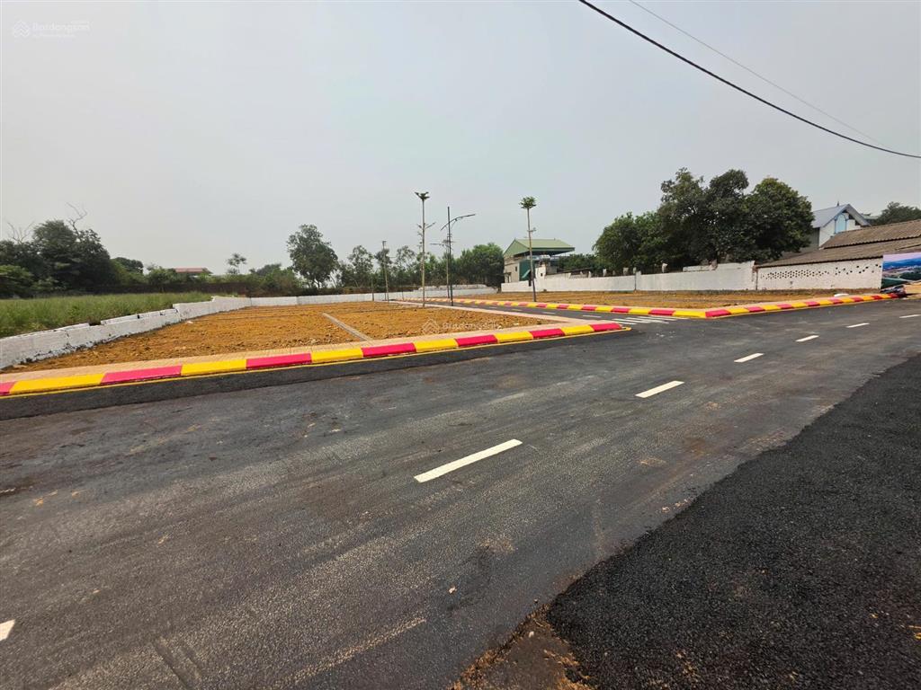 Chính chủ cần tiền giảm giá sâu lô đất mặt đường kd ở phú cát 2,5 tỷ