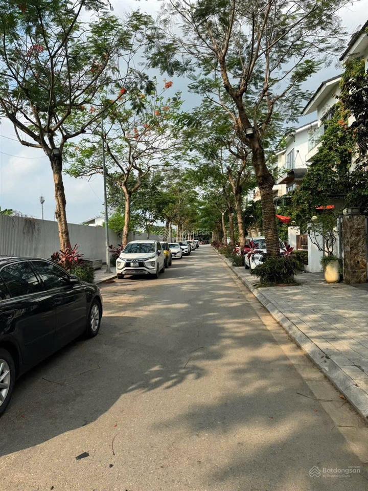 Biệt thự an vượng 180m view trường học, hướng đông nam, dòng tiền đều đặn giá 36 tỷ