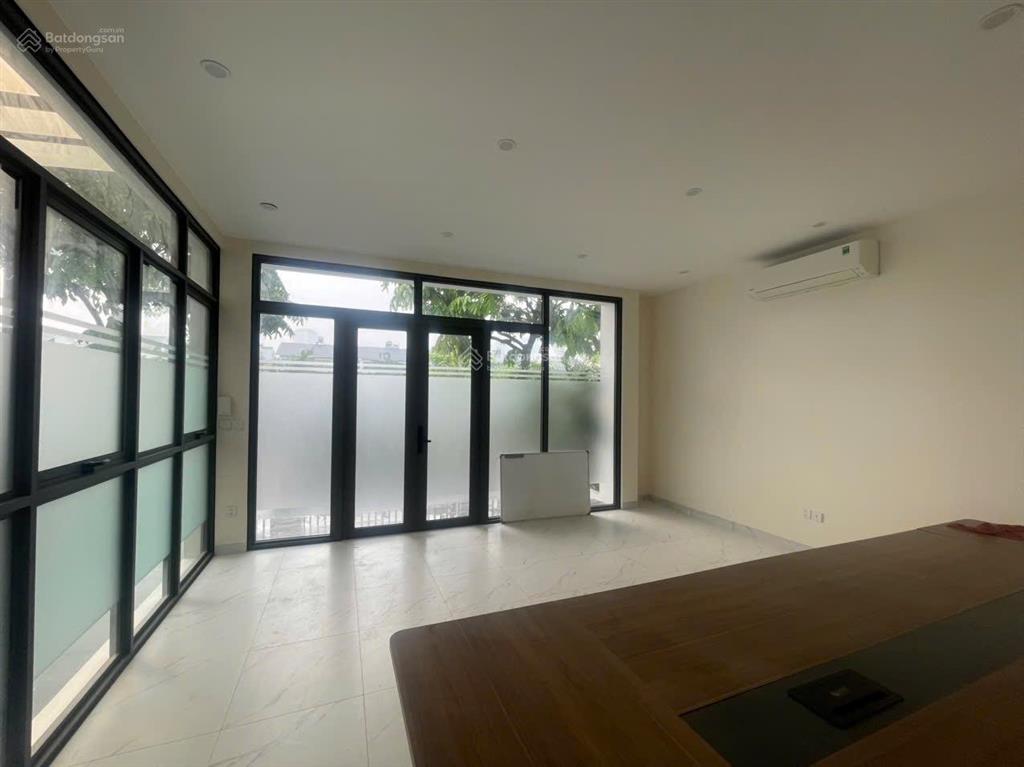 Biệt thự an vượng 180m view trường học, hướng đông nam, dòng tiền đều đặn giá 36 tỷ