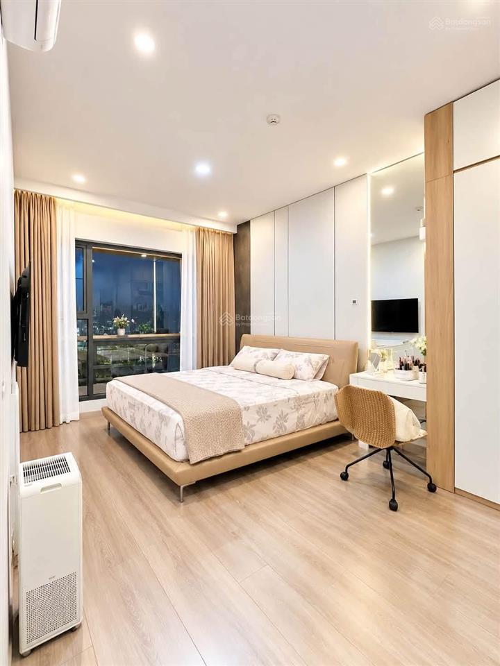 Bán căn 2pn mẫu b 82m hướng mát full nội thất tại cc park kiara  giá 8,3 tỷ