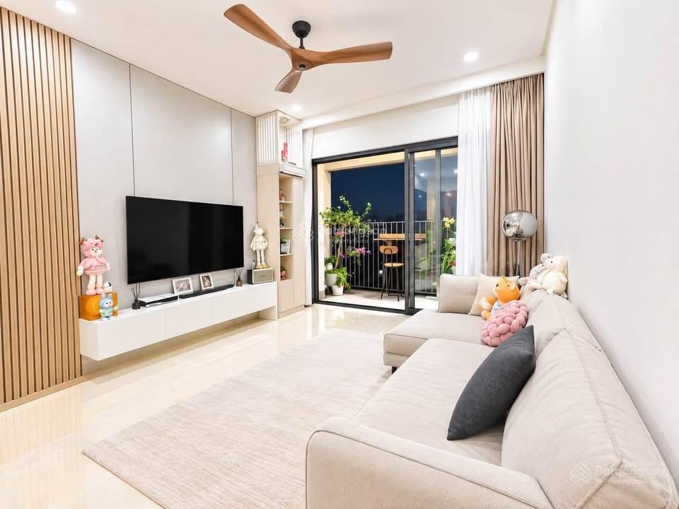 Bán căn 2pn mẫu b 82m hướng mát full nội thất tại cc park kiara  giá 8,3 tỷ