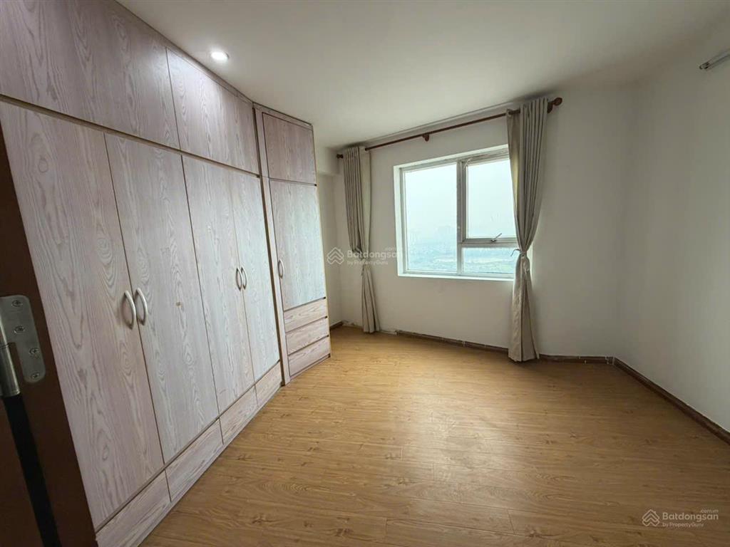 Cc victoria văn phú 66.7 m2, căn góc, 2 ngủ, 2 wc, nội thất cao cấp, giá nhỉnh 70 triệu/m2