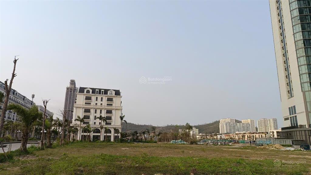 San nhượng đất vàng trung tâm du lịch bãi cháy. đất xây dựng khách sạn, siêu hiếm?