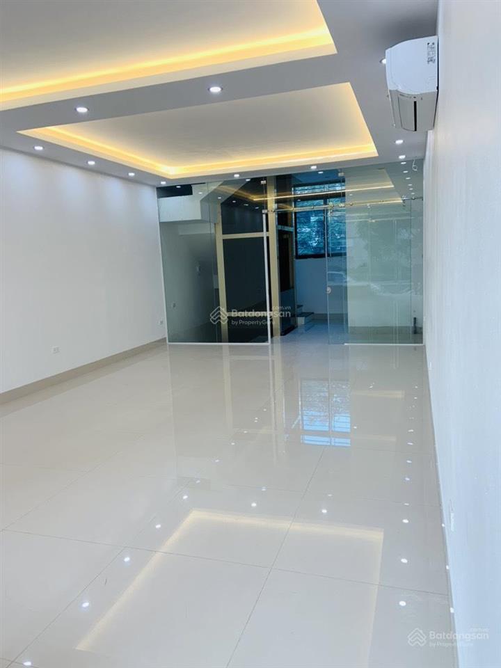 Cho thuê nhà liền kề, phù hợp kinh doanh, văn phòng, 67,5m2, nhà mới đẹp, kiến hưng