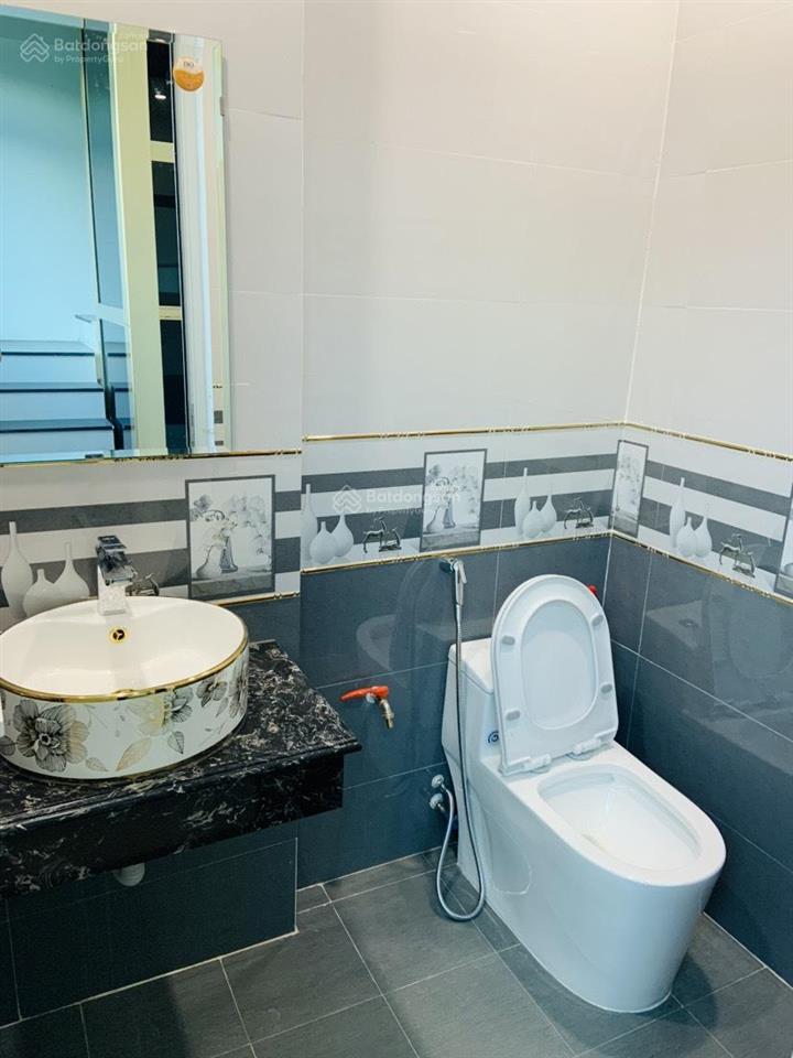 Cho thuê nhà phố  kinh doanh, có thang máy, nhà mới đẹp, kiến hưng.  0362 074 ***