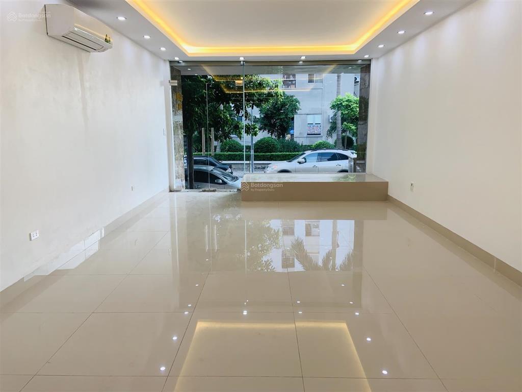Cho thuê văn phòng kinh doanh, nhà mới, thuê lâu dài, vị trí đẹp đối diện chung cư.  0362 074 ***