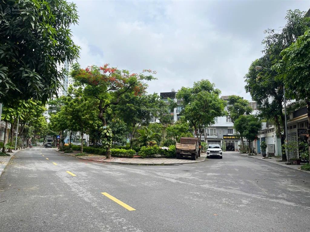 Chị chủ hạ hơn 3 tỷ tt4 văn phú 90m2 đầu đường 24m vị trí đẹp, ở và kinh doanh và đầu tư giá 20 tỷ