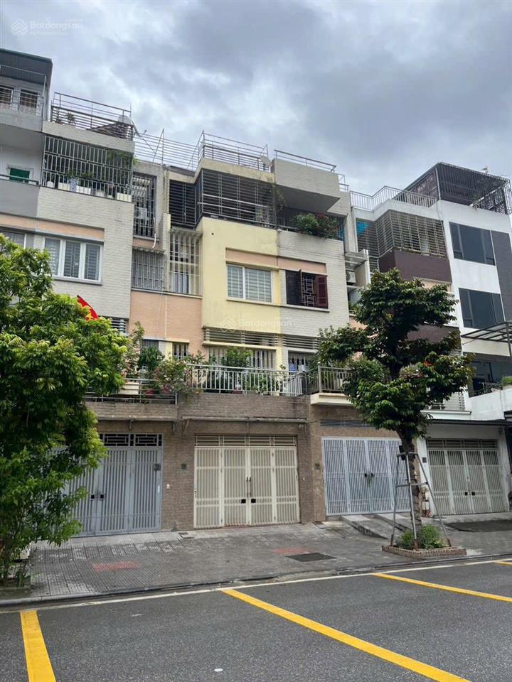 Chị chủ hạ hơn 3 tỷ tt4 văn phú 90m2 đầu đường 24m vị trí đẹp, ở và kinh doanh và đầu tư giá 20 tỷ